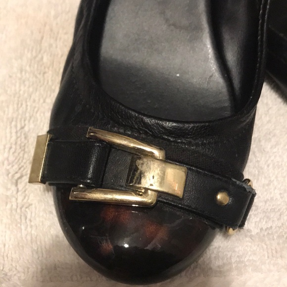 DONATE 
Ditto by Van Eli, 🥿 flats - Picture 2 of 3